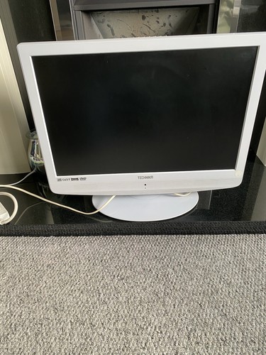 Technika free view - 22”,