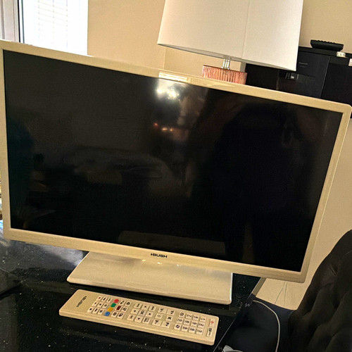 Bush 22in white led - 22in, 720p